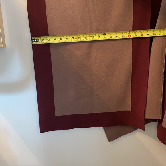 Lululemon Wrap - Picture 4 of 9